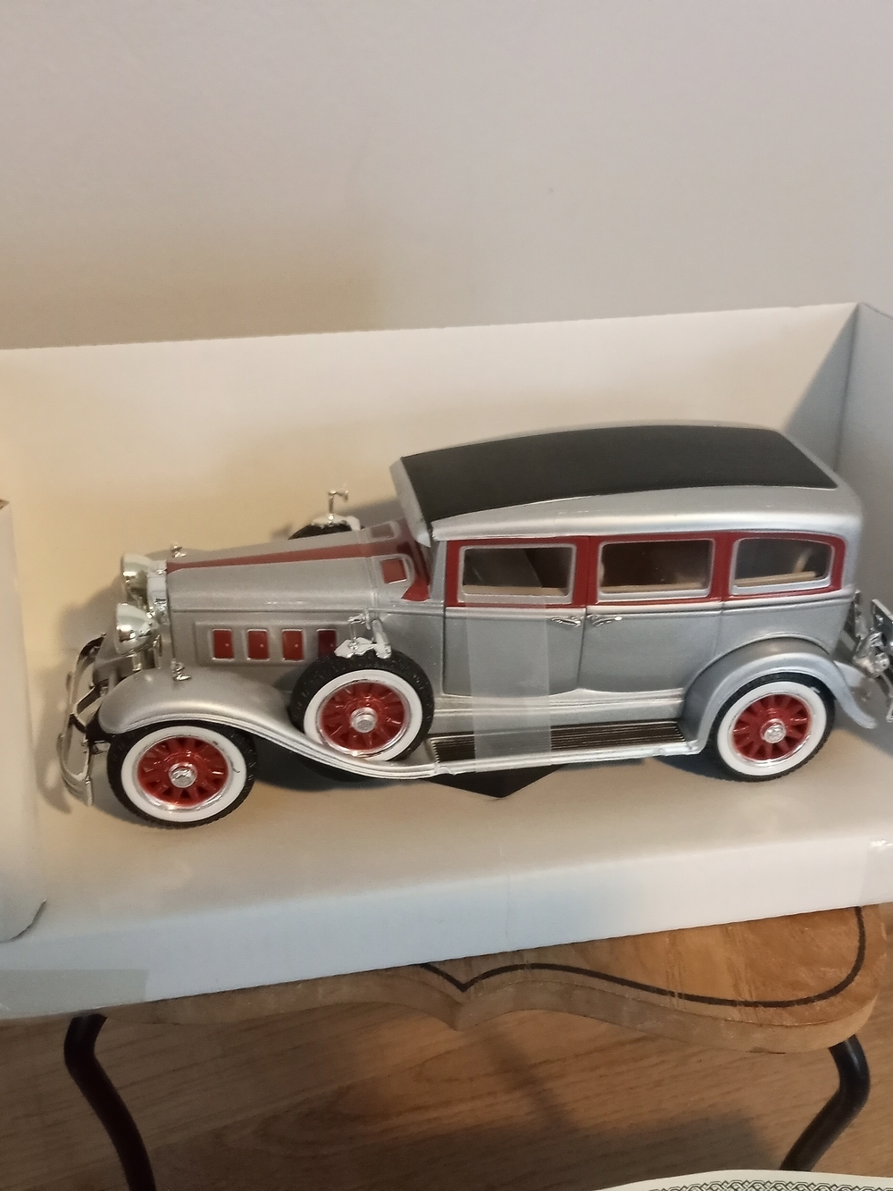 Vintage 1931 Die-Cast Model Classic Toy Car ~ Free Shipping! ☆